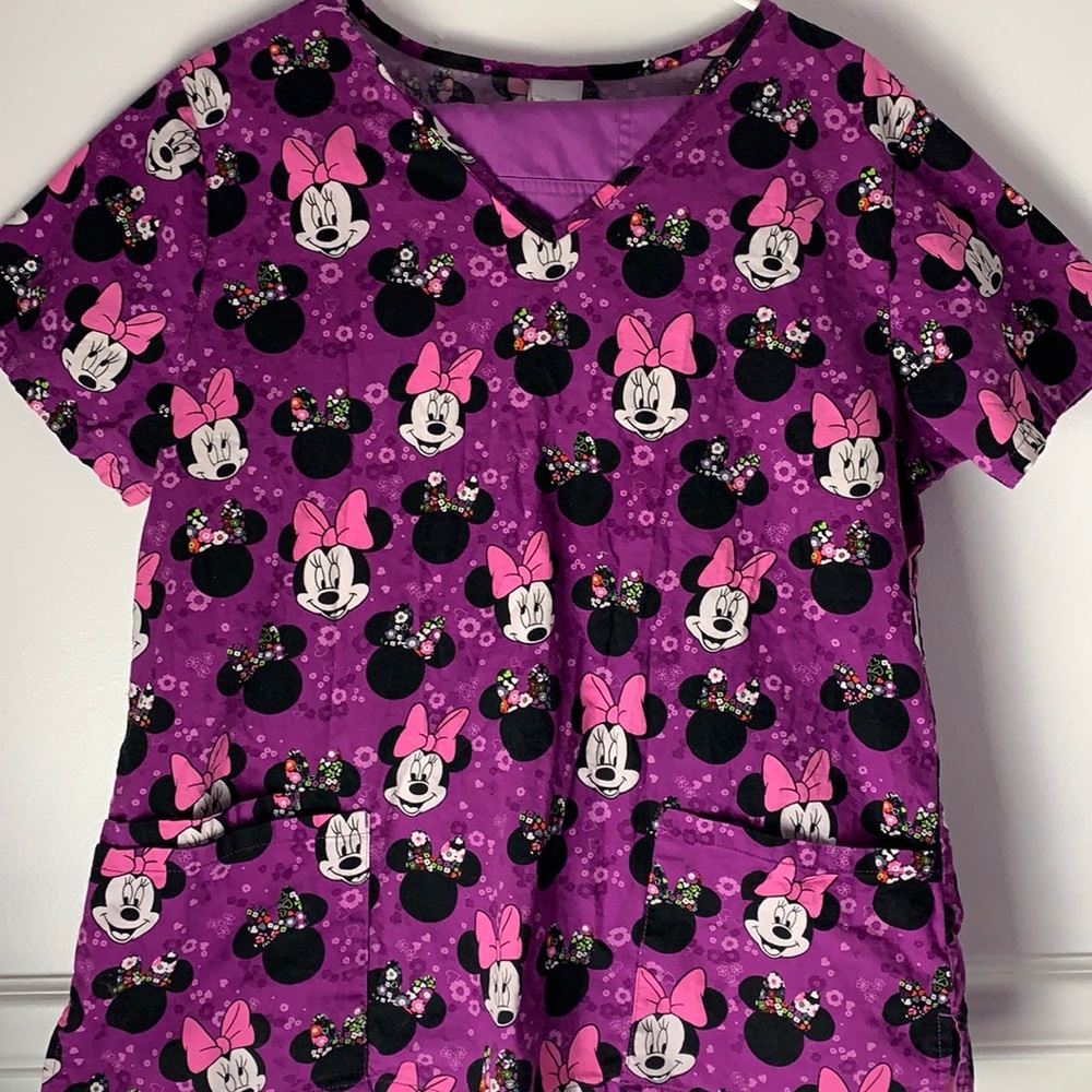 Mini mouse scrub set